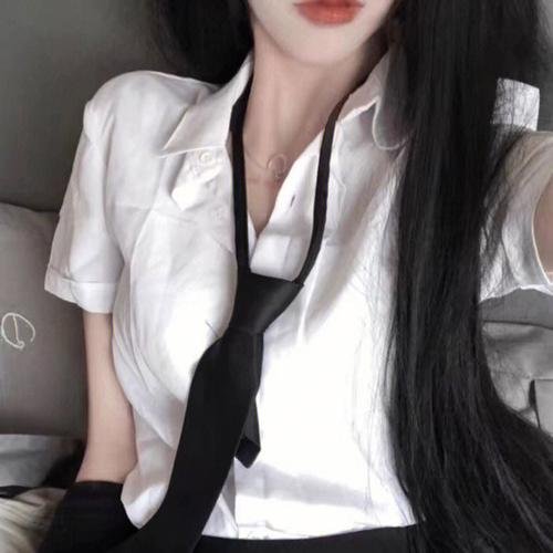 不会恋爱的我们